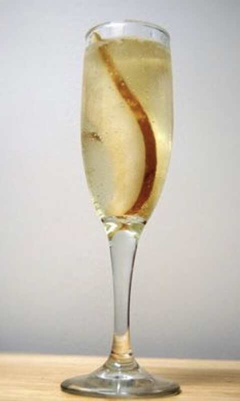 Spiced Pear French 75 cocktail