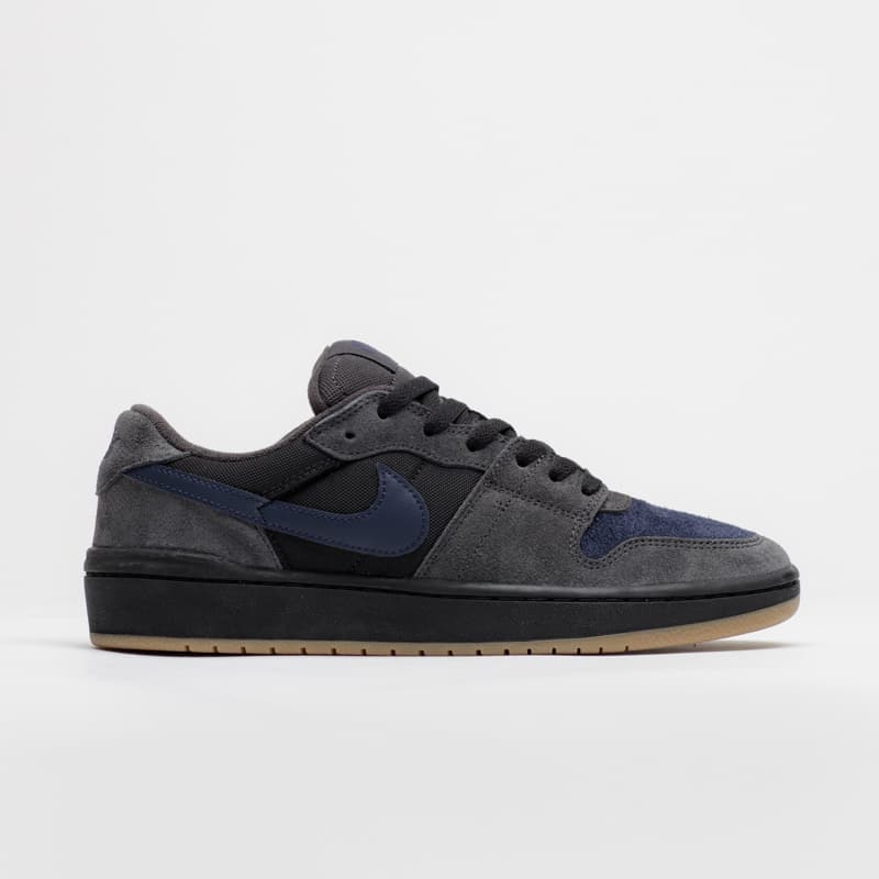 Nike SB @ flatspot