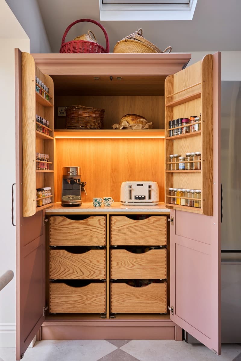 Inside a Beautifully Layered London Kitchen