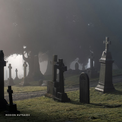 Walk amongst the dead in Boston & hear their stories on a spooky Ghosts & Graveyards tour