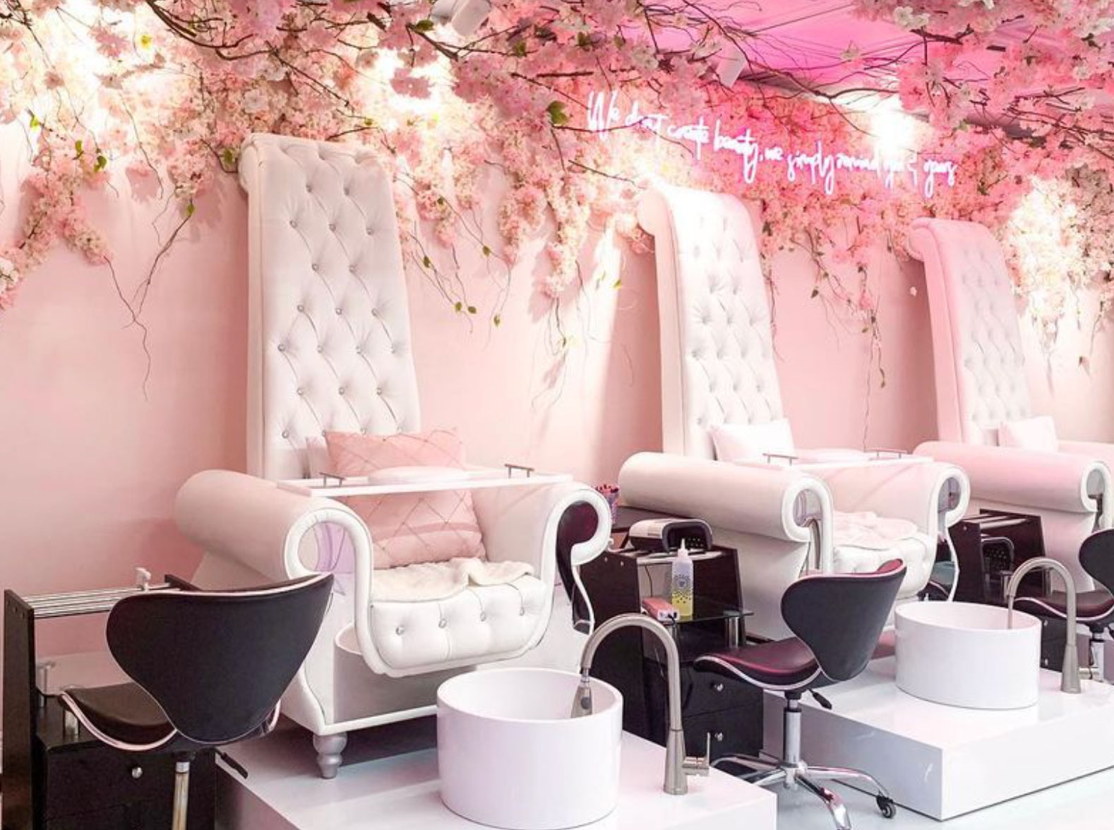 Pinque nail Salon Blog Article