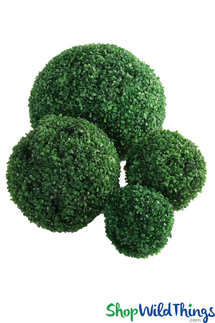 Kissing Balls Green
