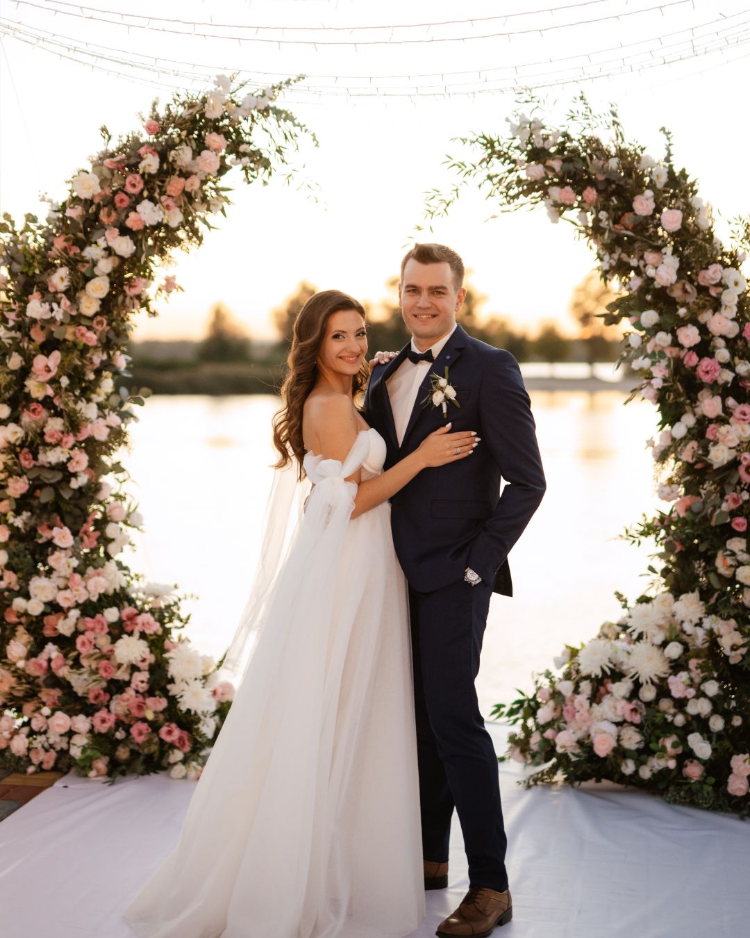 Wedding Floral Arch with link to blog post