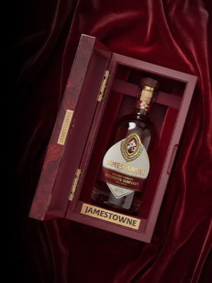 Jamewtowne limited release bottle in premium basket