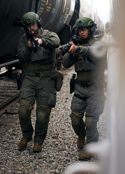 HyperX SWAT moving through an area