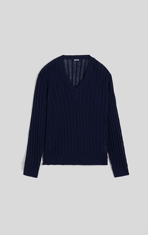 KNITWEAR