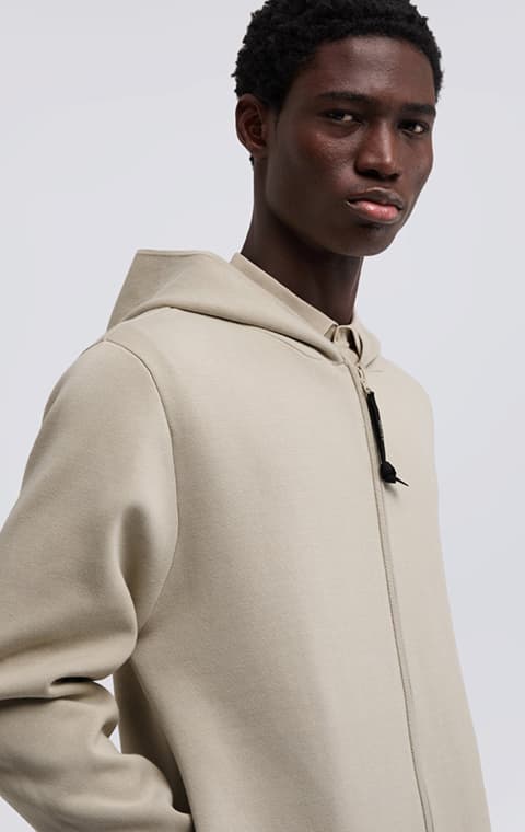KNITWEAR