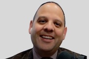 Raphael Schneider