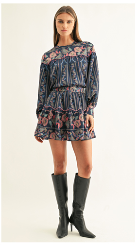 Baily Contrast Scallop Piping Long Sleeves Top