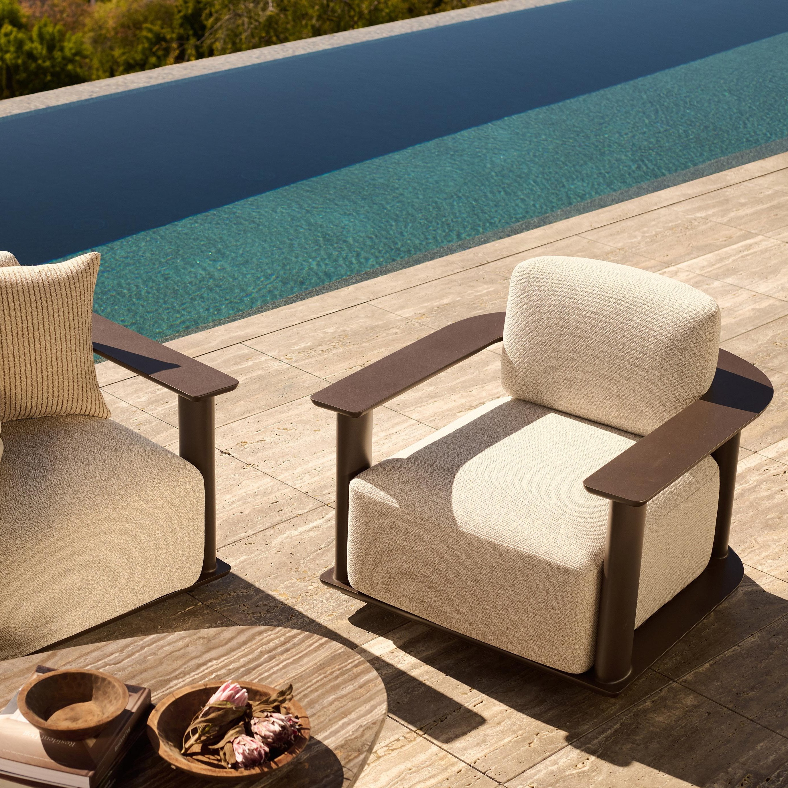 Newport Aluminum Collection