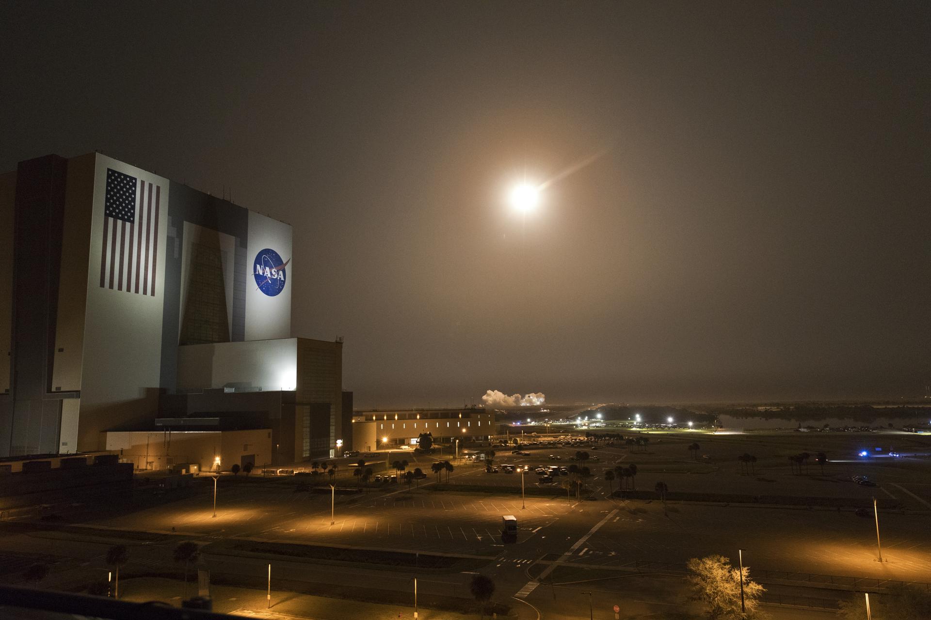 A Falcon 9 first stage lands