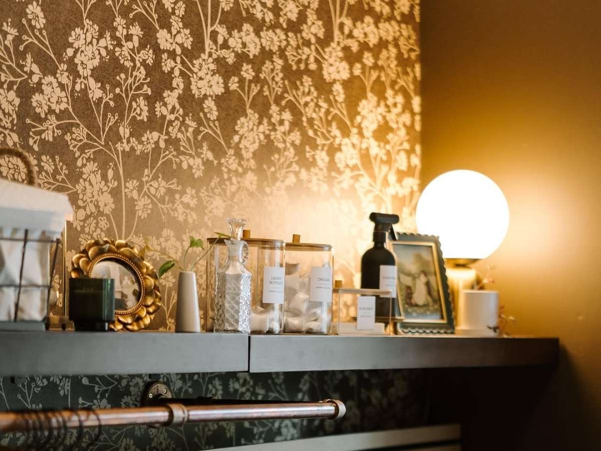 Small space wallpaper example