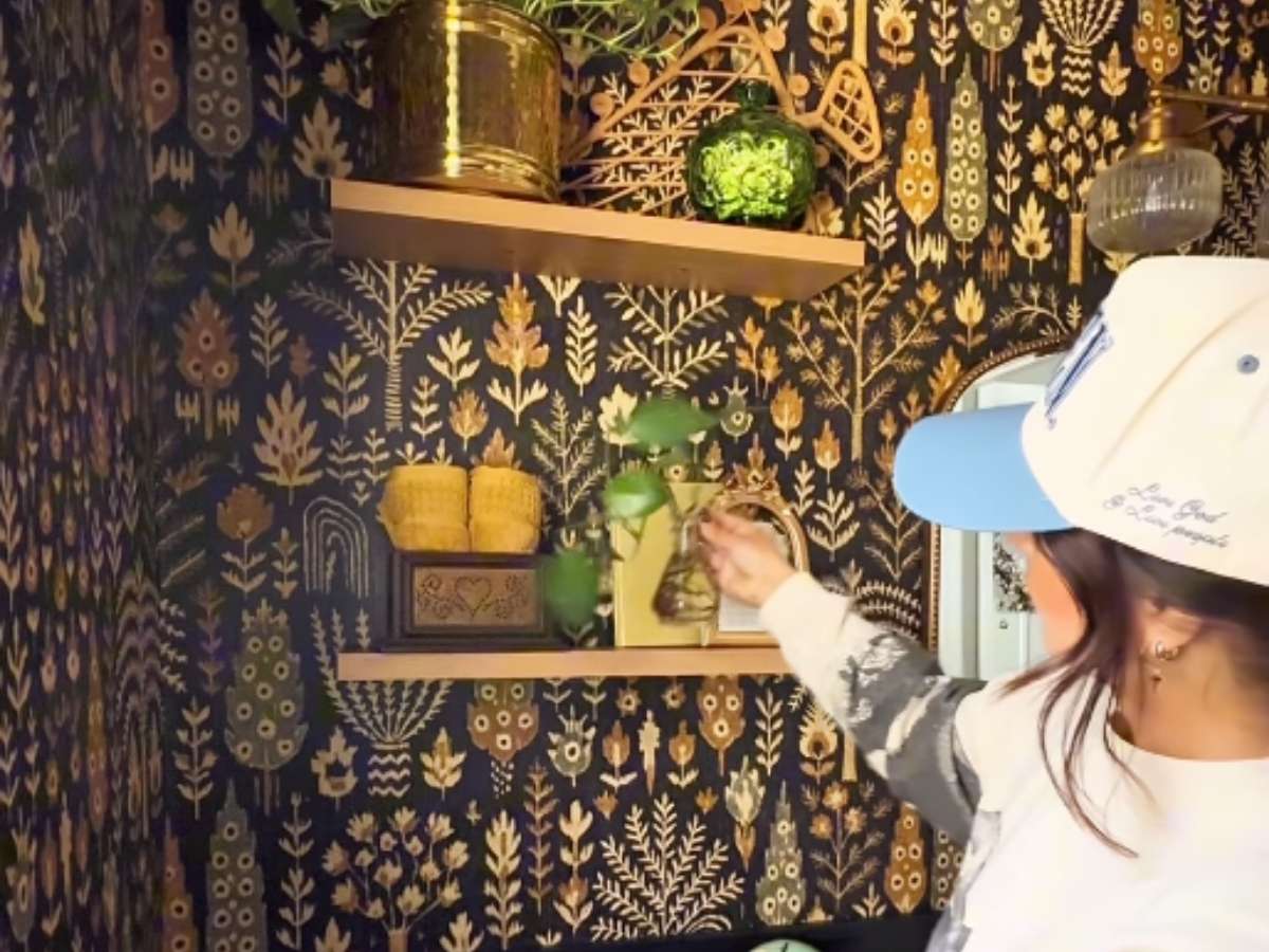 Styled room wallpaper example