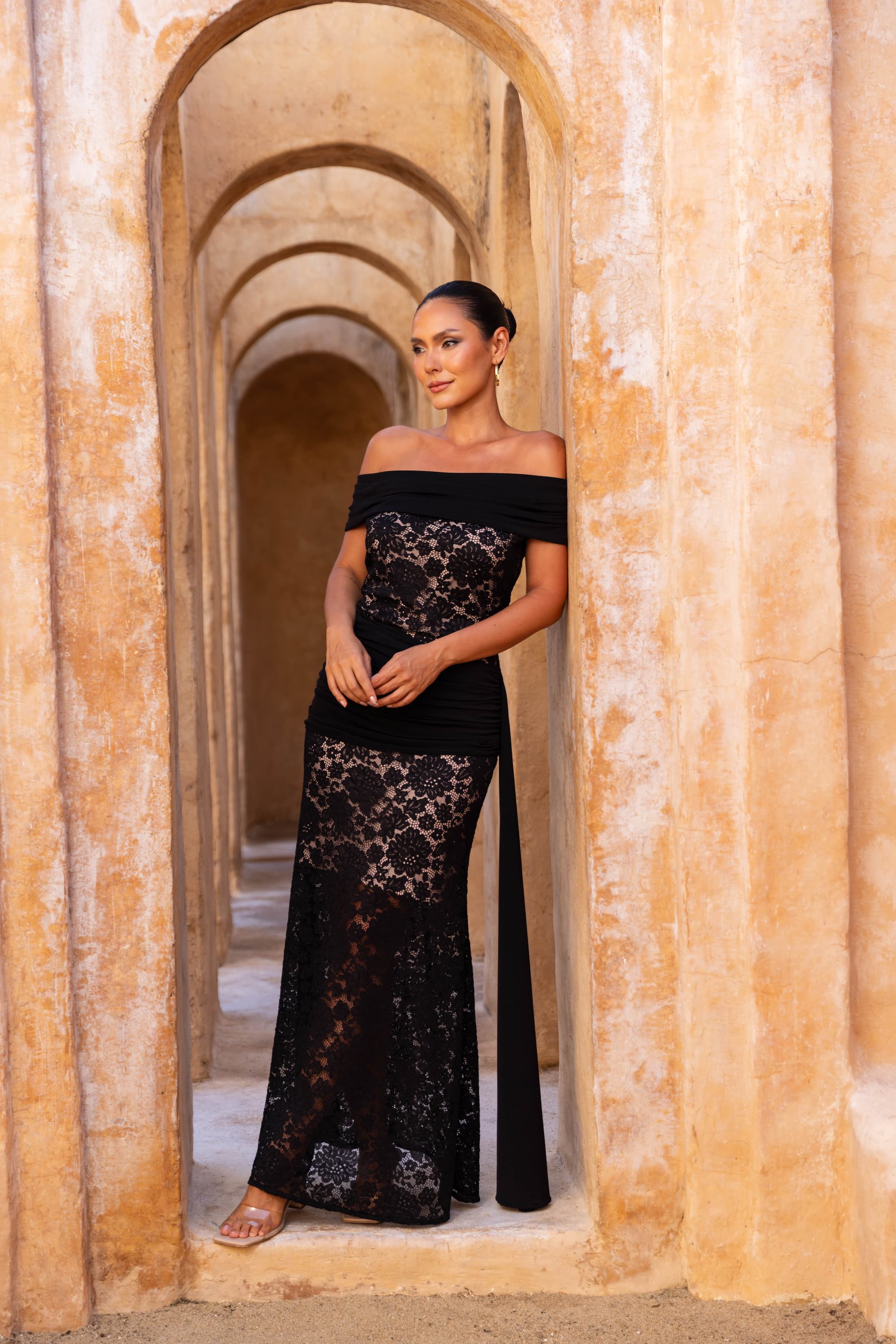 Juliette Glamour Dress in Black