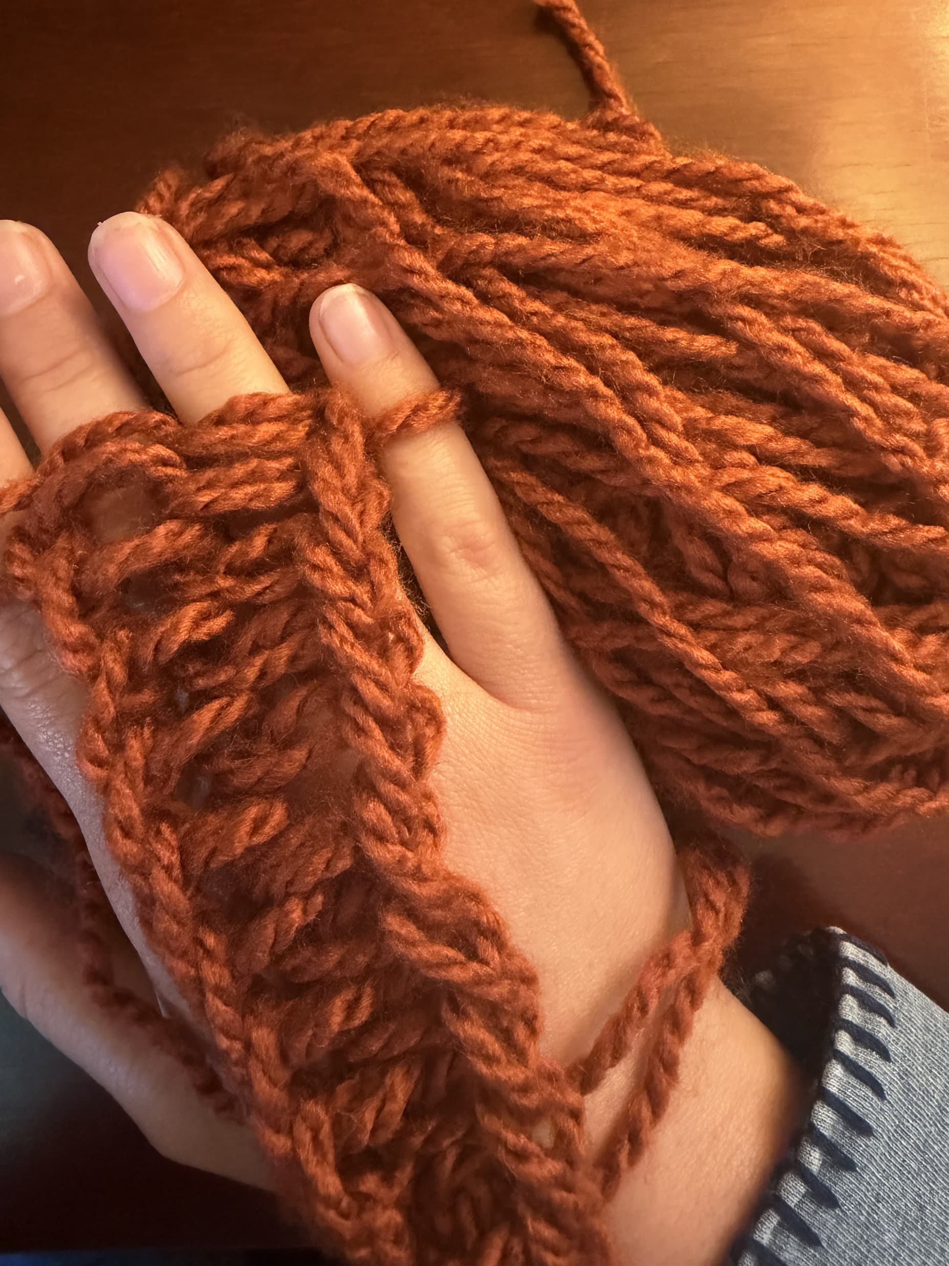 Finger knitting