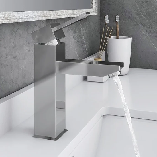 Image of Fresca Bevera Single Hole Bathroom Faucet in Chrome