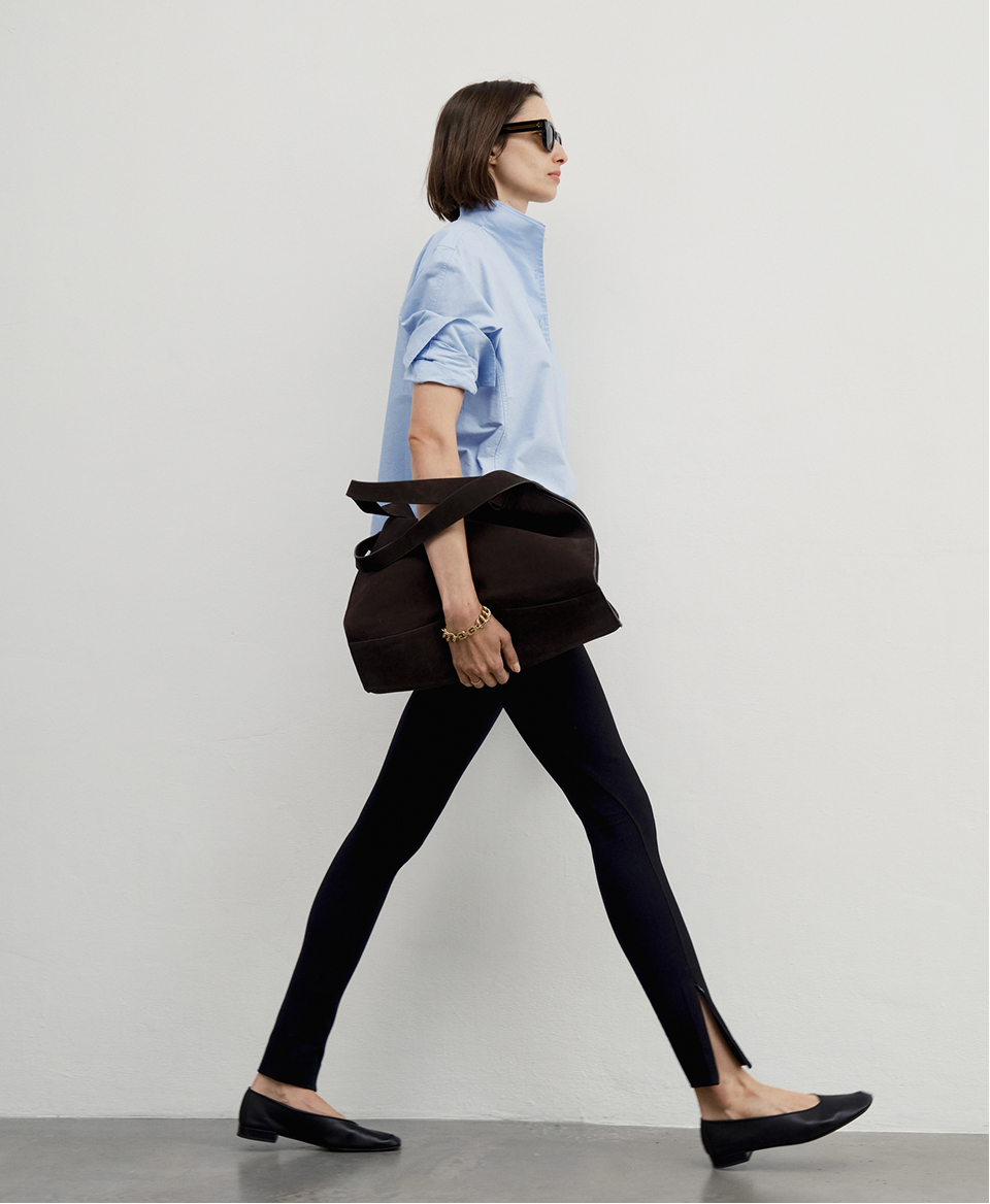 P.S. A hidden zipper at the bottom of the leg