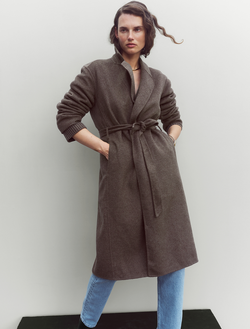 The Closer jacket. Long wool robe coat.