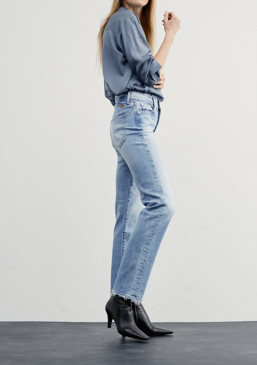 the yaya, a cropped straight leg comfort stretch jean