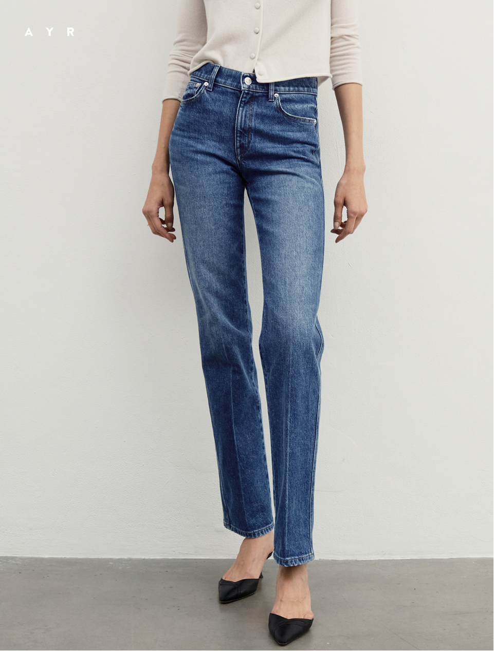 The Legend jean. Moderate straight-leg with a waist-snatching high rise. 