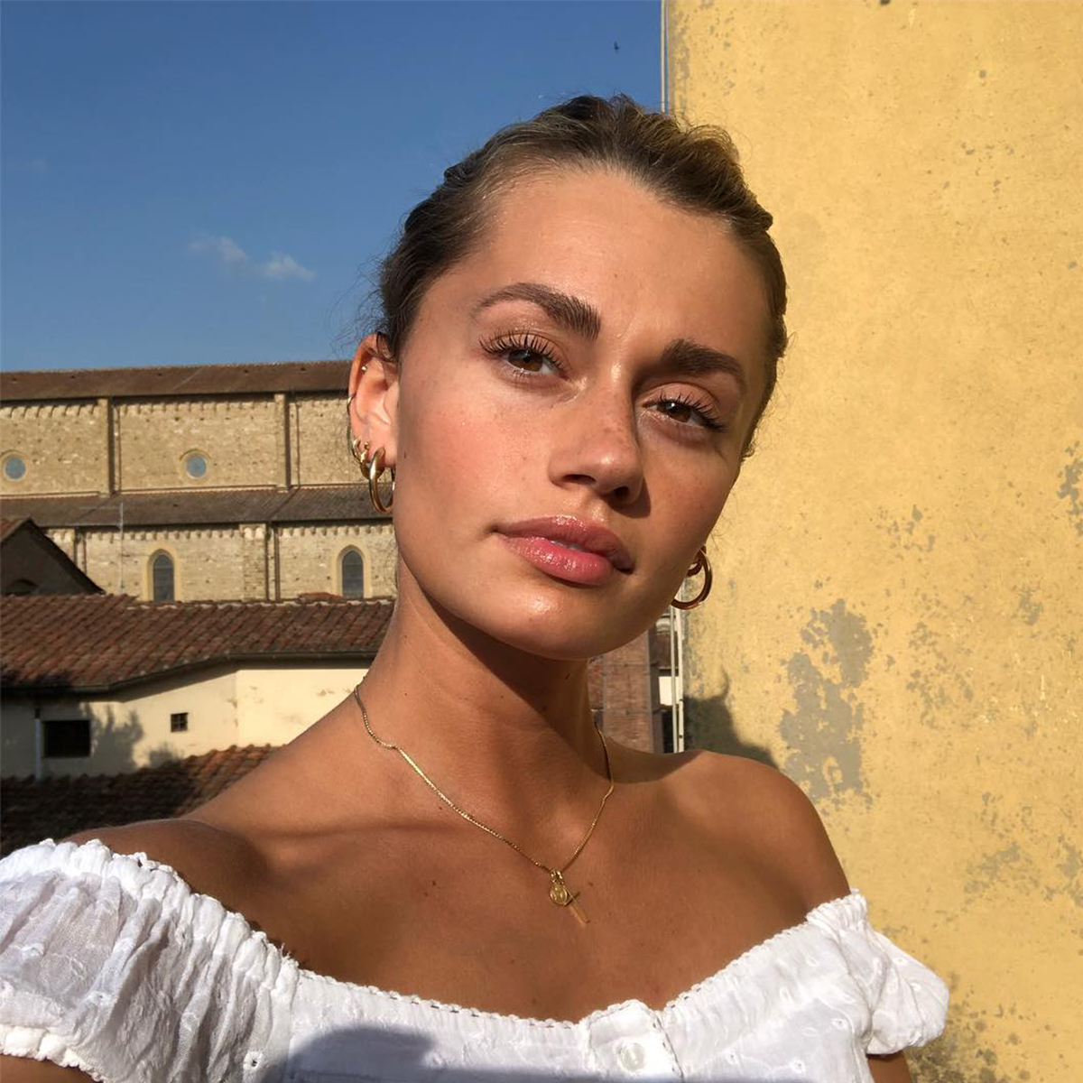 <3