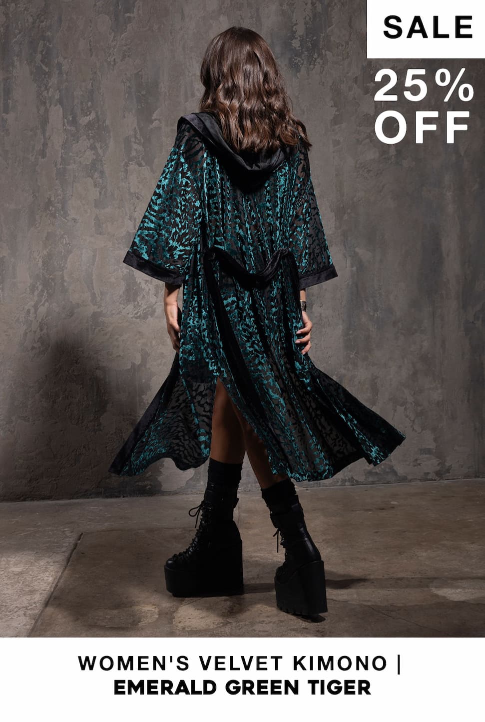 Women's Velvet Kimono | Emerald Green Tiger