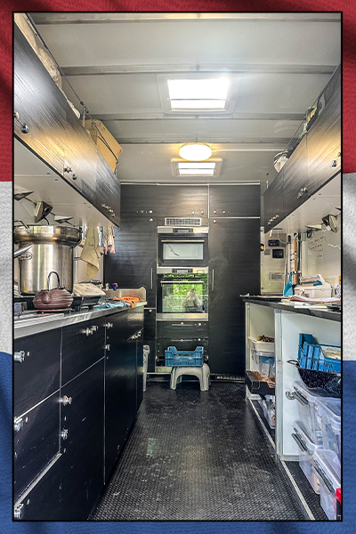 Inside the Lotto Dstny food truck
