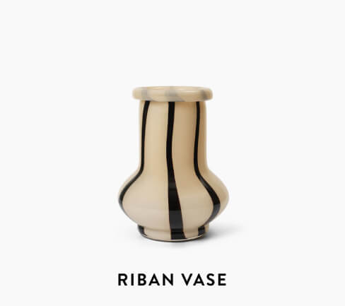  Riban Vase
