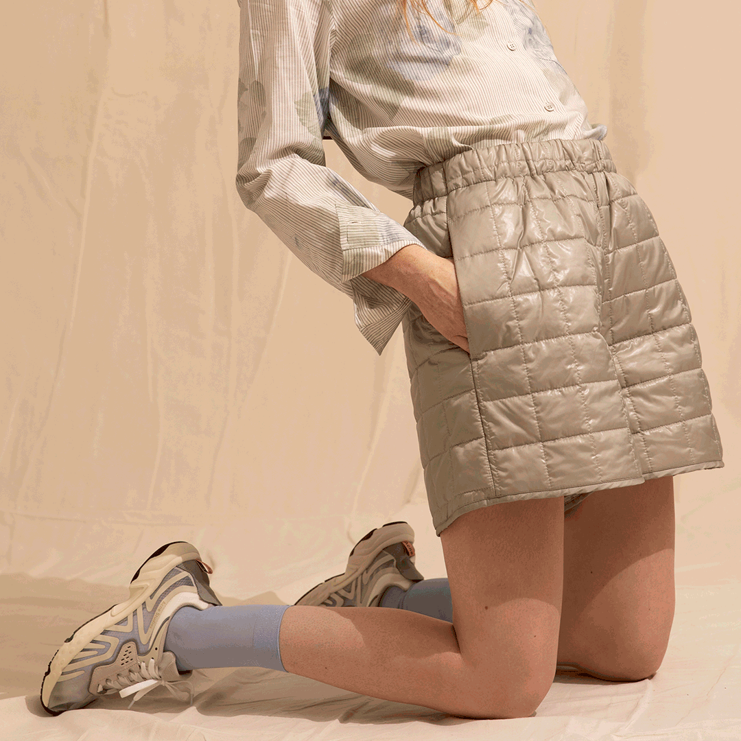 Exclusive 10% extra on sample sale 
