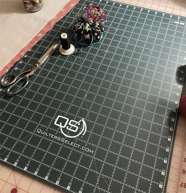 Quilters Select Dual-Sided Cutting Mats