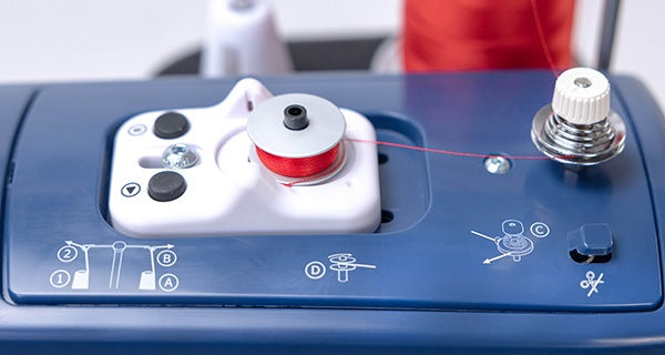 BUILT-IN AUTOMATIC BOBBIN WINDER