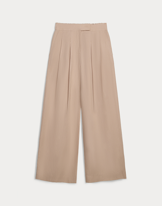 SHOP LEYNA