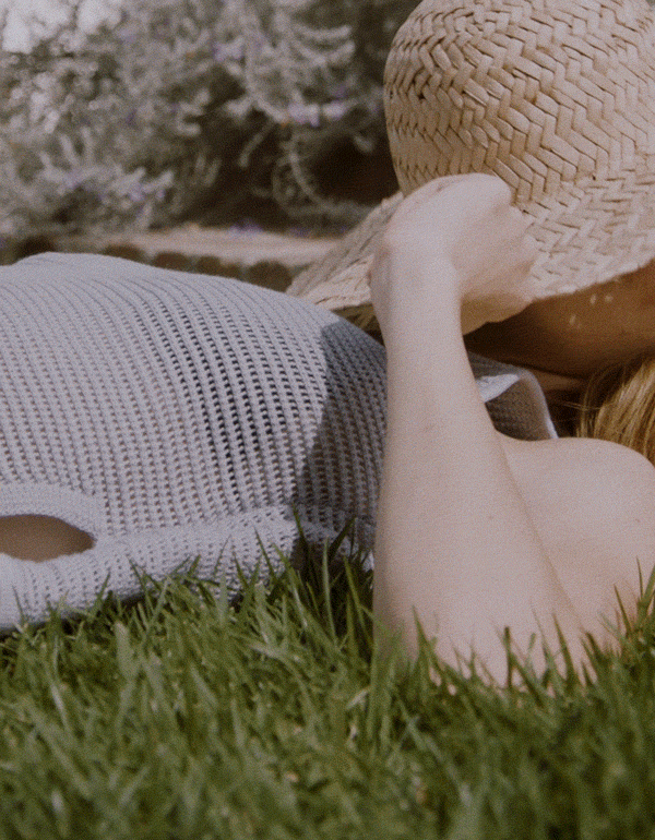 Shop Essence & Avonique