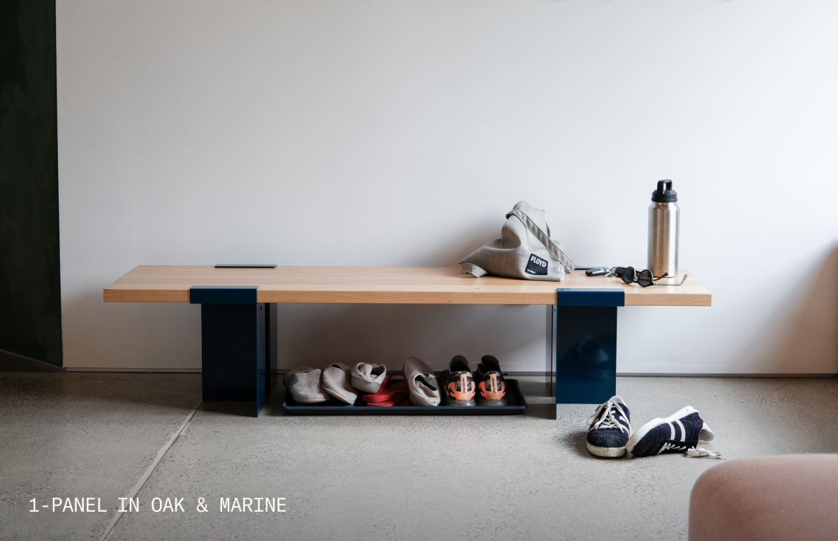 The Lift Off Coffee Table, 1-Panel in Oak & Marine.